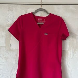 Figs Women's Vivid Pink Short Sleeve Top & Pant Set